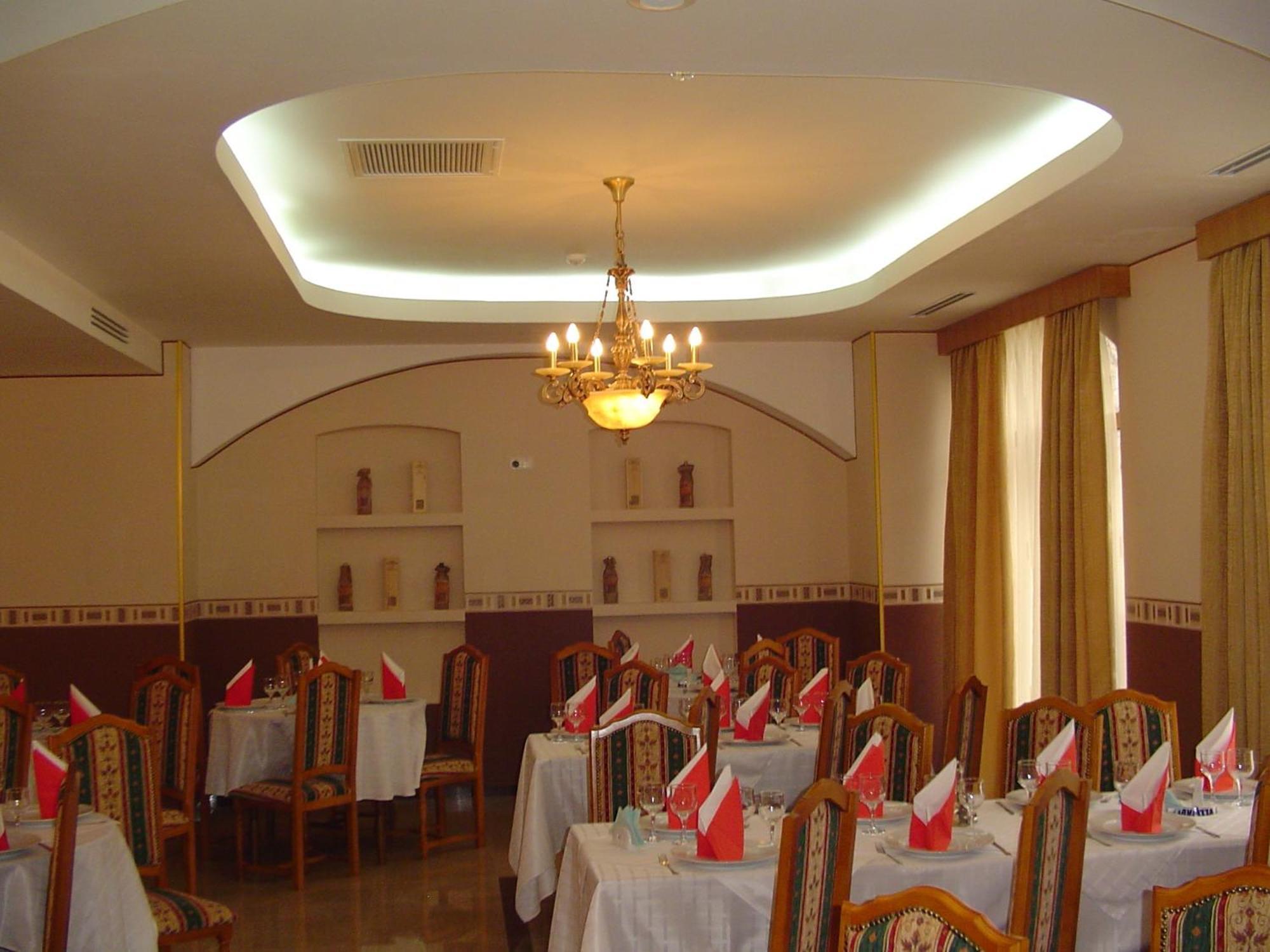 Hotel Europa Ploieşti Dış mekan fotoğraf