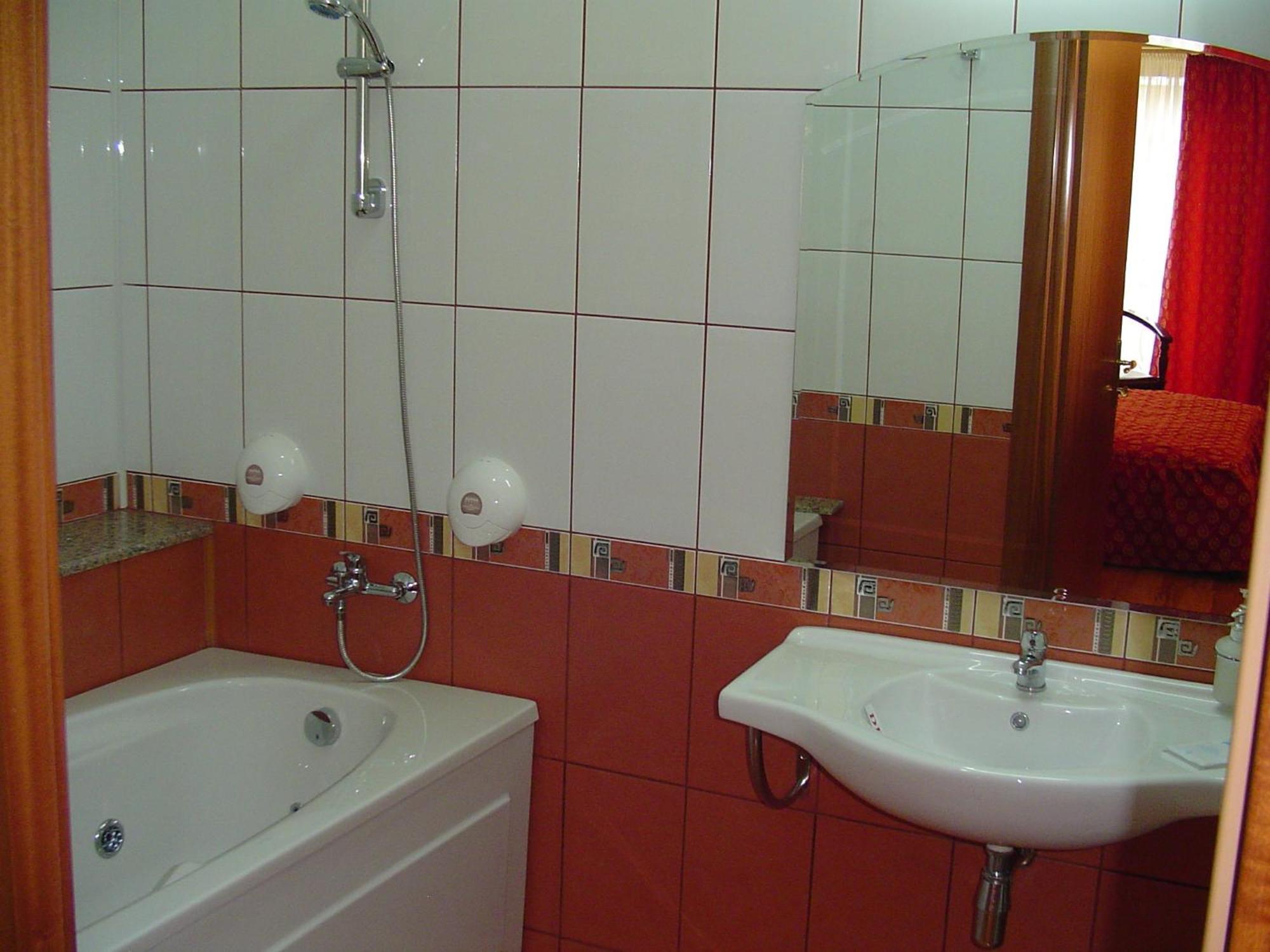 Hotel Europa Ploieşti Dış mekan fotoğraf